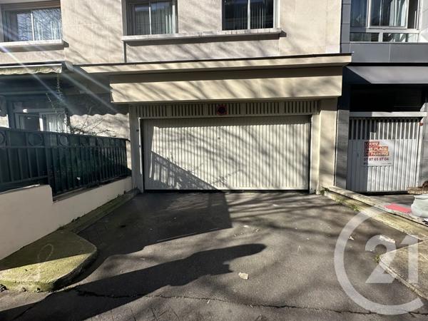Parking à vendre  11 m 2   PANTIN  - 93