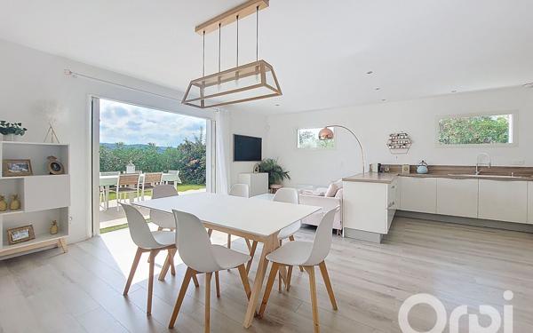 Maison à vendre    5 pièces •  Villeneuve-Loubet