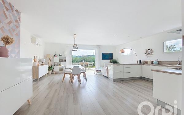 Maison à vendre    5 pièces •  Villeneuve-Loubet