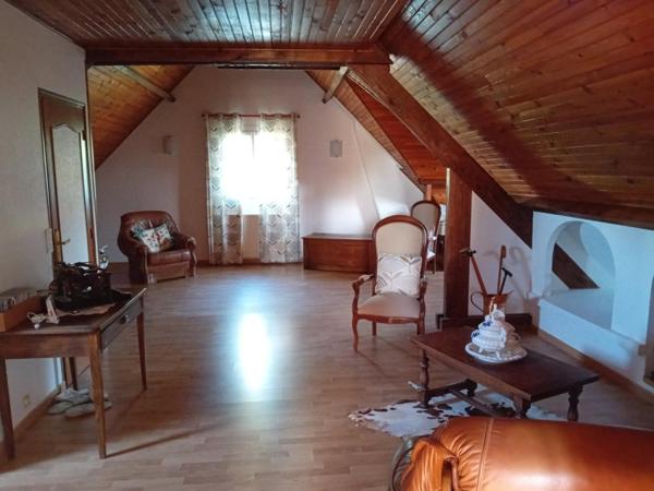 Très belle maison de 185 m² avec sous-sol total