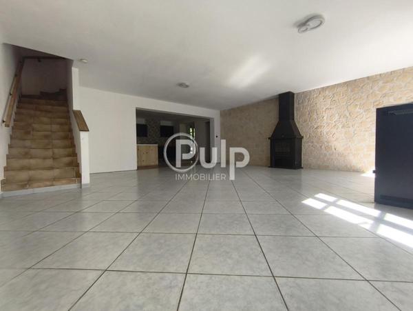 Maison à vendre à Villeneuve La Comtesse - Réf. larff40