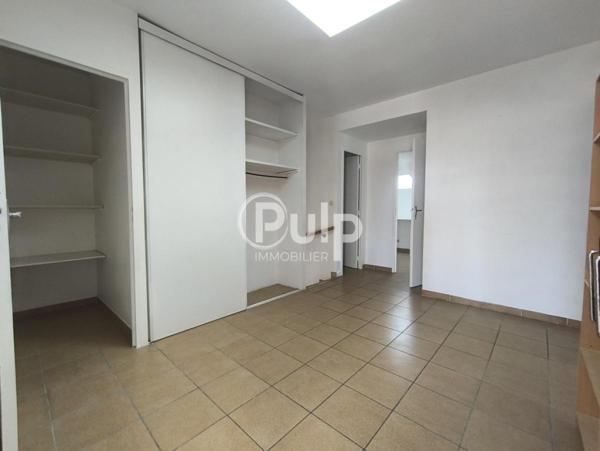 Maison à vendre à Villeneuve La Comtesse - Réf. larff40