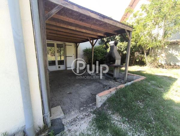 Maison à vendre à Villeneuve La Comtesse - Réf. larff40