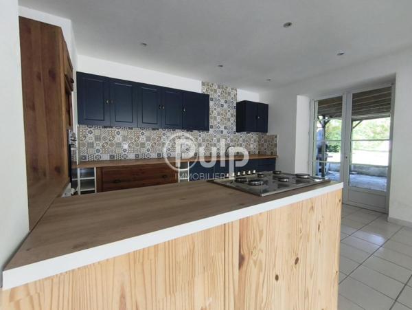 Maison à vendre à Villeneuve La Comtesse - Réf. larff40
