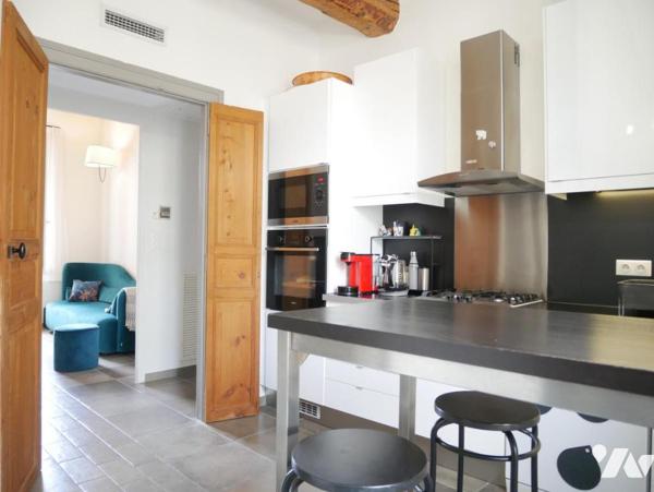 A BOUZIGUES (34140), une maison vigneronne entièrement rénovée,  de 200 m² comprenant 7 pièces.