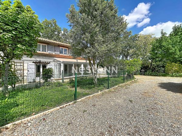A VENDRE - EAUNES - Maison T5 de 125.47
