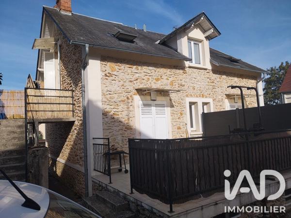 Immeuble à vendre 110,58 m² Saint-Germain-lès-Corbeil