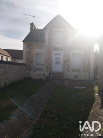 Immeuble à vendre 110,58 m² Saint-Germain-lès-Corbeil
