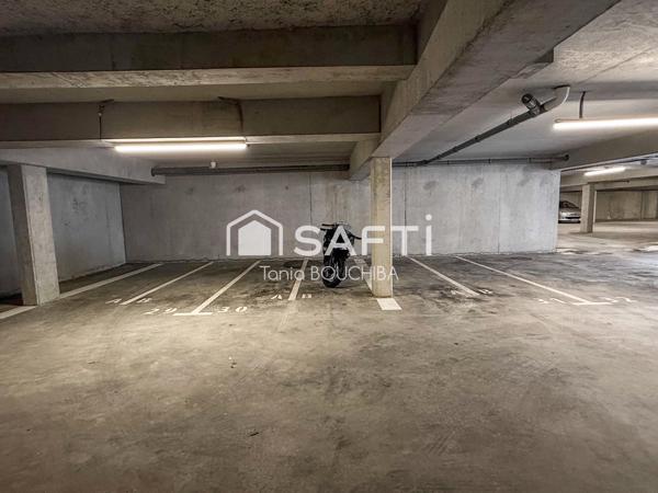 4 parkings couverts – Spécial investisseur