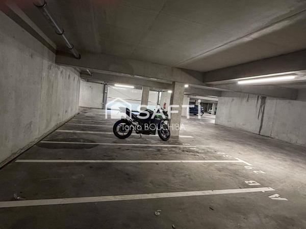 4 parkings couverts – Spécial investisseur