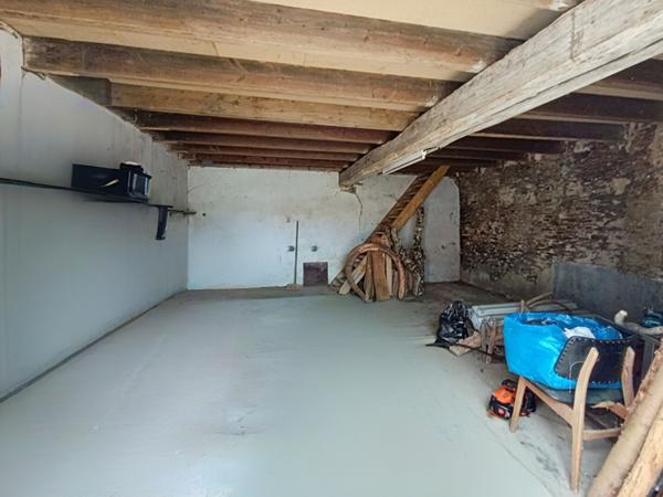 Bâtisse en pierre, 65m²