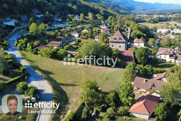 Terrain
        
        - 3246 m² Exclusivité 470 000 € *