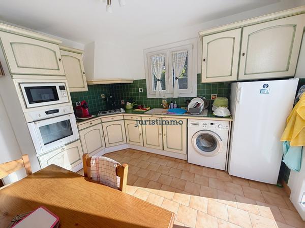 Vaison-la-Romaine (84110) A 5 kms de VAISON-LA-ROMAINE Maison de plain-pied au charme provençal dans un secteur prisé près de Vaison-la-