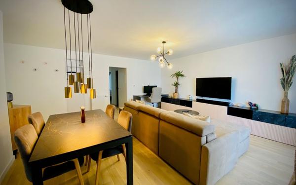 Appartement à louer    3 pièces • 7 332 m2 Saint-Maur-des-Fossés