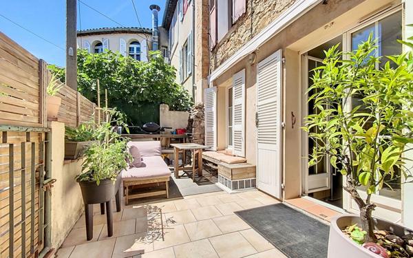 Appartement à vendre    3 pièces • 60 m2 Roquebrune-sur-Argens