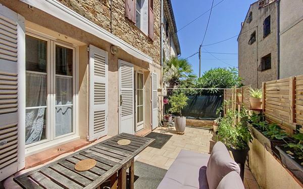 Appartement à vendre    3 pièces • 60 m2 Roquebrune-sur-Argens