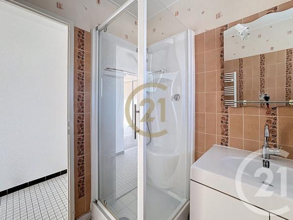 Appartement F3 à vendre  4 pièces - 87,34 m2 LURE - 70