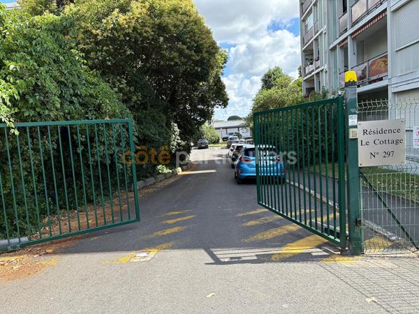 Vente
                Parking / box13,5 m² - BORDEAUX (33200)