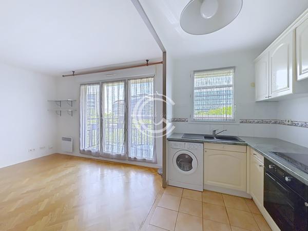 BIEN PLACÉ, VUE DEGAGÉE & LUMIÈRE, DPE C !