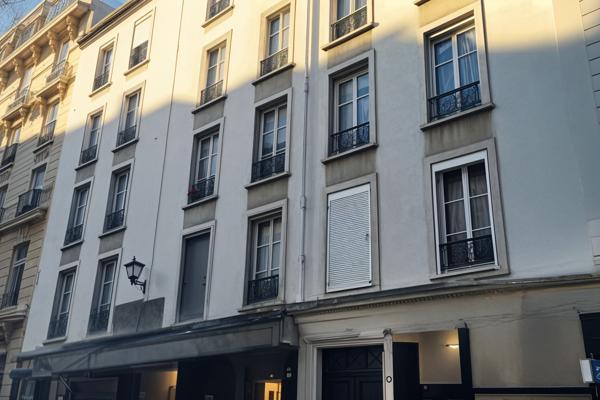 75006 - PARIS - QUARTIER NOTRE DAME DES CHAMPS - 2 / 3 PIECES DERNIER ETAGE DE 50 M2
