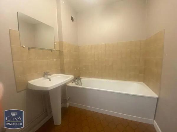 Appartement à louer 2 pièces 56.93m² Pont-de-Chéruy (38230)