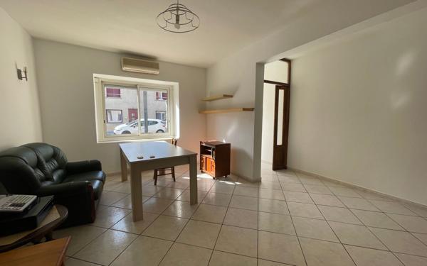 Maison à vendre    4 pièces •  Villemoustaussou