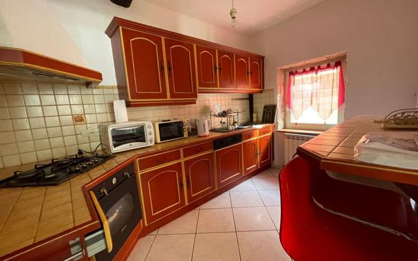 Maison à vendre    4 pièces •  Villemoustaussou