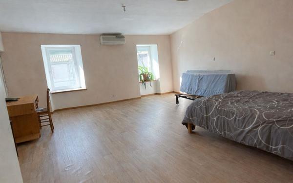 Maison à vendre    4 pièces •  Villemoustaussou