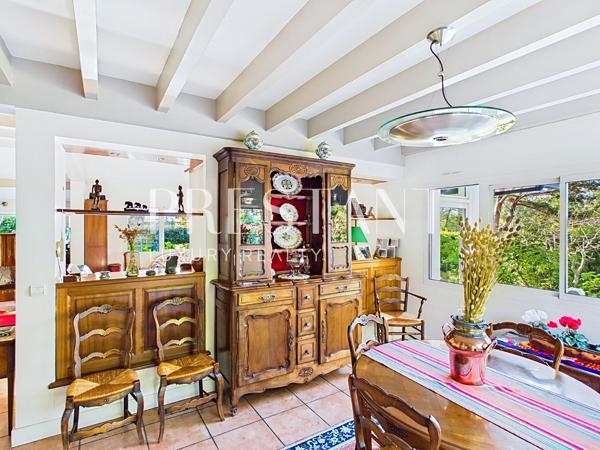 Au bord du lac Mouriscot, une maison de famille, BIARRITZ
