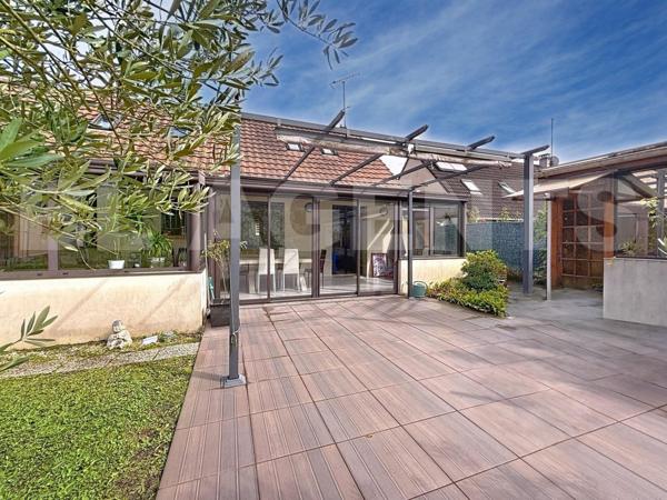 Coubron – Maison 148m2 habitable (180m2 au sol) – 5 Chambres – Véranda – Garage 