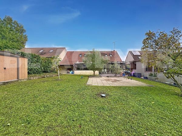 Coubron – Maison 148m2 habitable (180m2 au sol) – 5 Chambres – Véranda – Garage 