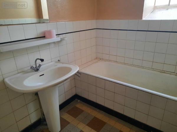 Maison à vendre à Ferrières-Saint-Mary dans le Cantal (15170), ref : 044/1066