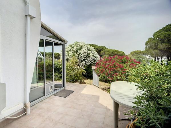 Port Camargue secteur Plage Sud - Appartement Type 3 cabine avec beau jardin terrasse et parking