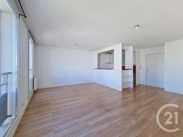 Appartement F3 à vendre  3 pièces - 60,25 m 2   FRESNES  - 94