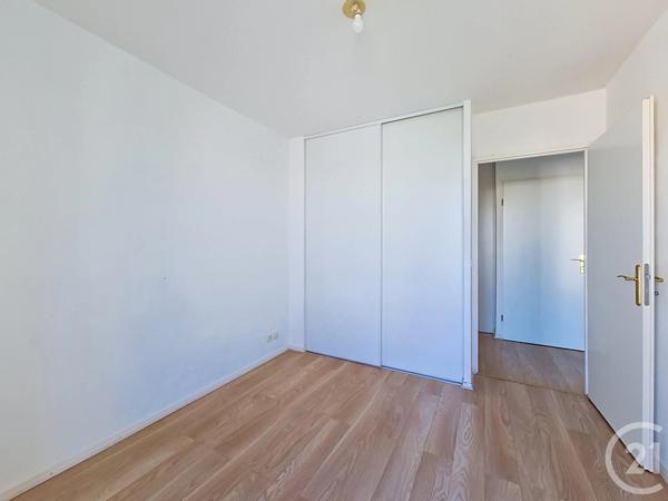 Appartement F3 à vendre  3 pièces - 60,25 m 2   FRESNES  - 94