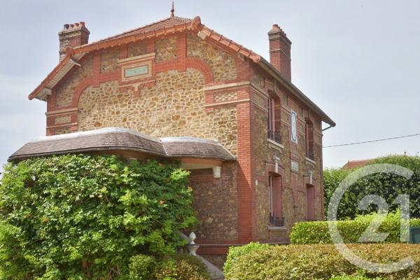 Maison à vendre  6 pièces - 130 m 2   MONTGERON  - 91