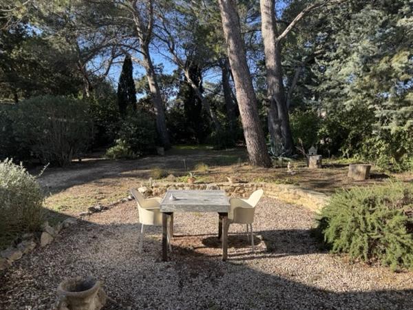 Les Angles (30133) Villa de plain-pied entièrement rénovée