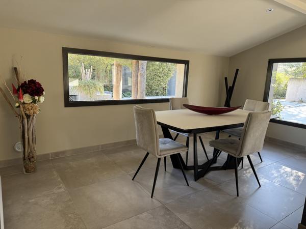 Les Angles (30133) Villa de plain-pied entièrement rénovée