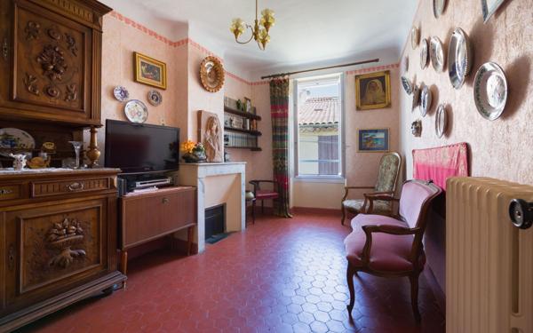 Maison à vendre    7 pièces • 178 m2 Sainte-Tulle