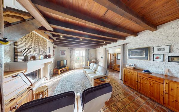 Maison à vendre    5 pièces • 122 m2 Montigny