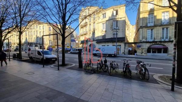 Bureau de 78 m² à louer à Bordeaux Saint-Michel - Victoire