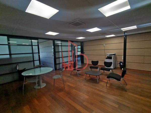 Bureau de 265 m² à louer à Bordeaux Lac - Bruges