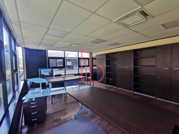 Bureau de 265 m² à louer à Bordeaux Lac - Bruges
