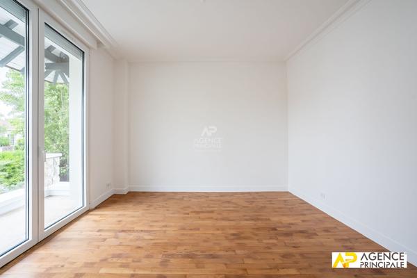 Maison 6 pièce(s) - 4 chambres - Beau jardin sans vis à vis 1 190 000 € - Référence  4657