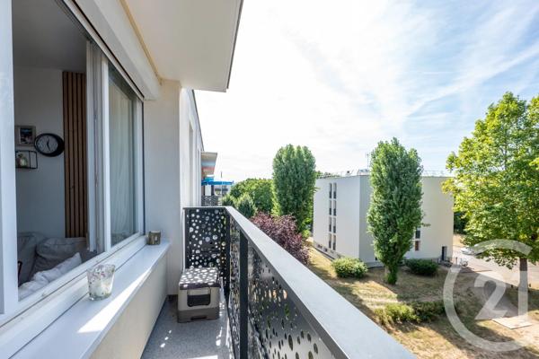 Appartement F4 à vendre  4 pièces - 79,15 m 2   CROSNE  - 91