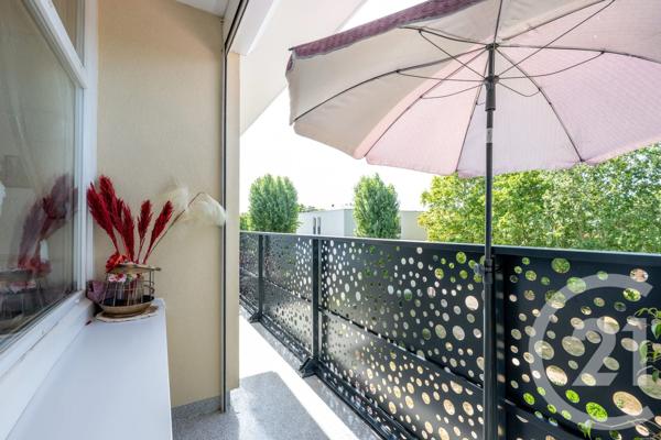 Appartement F4 à vendre  4 pièces - 79,15 m 2   CROSNE  - 91