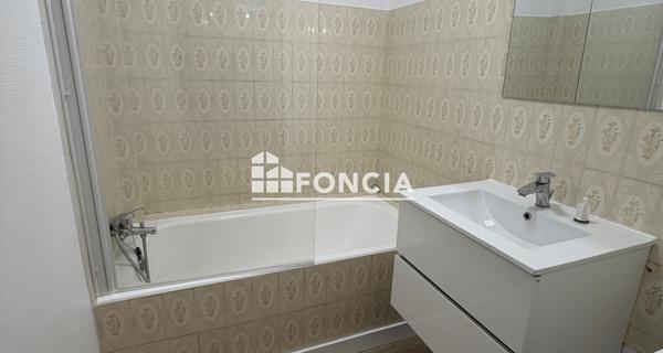 Location Appartement 3 pièces 59.91 m² - Douarnenez 29100