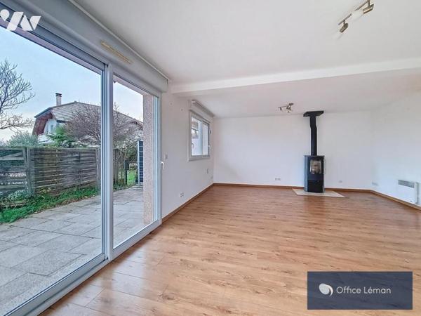 EN EXCLUSIVITÉ – Maison T4 de 115 m² avec jardin, terrasse et poêle à bois