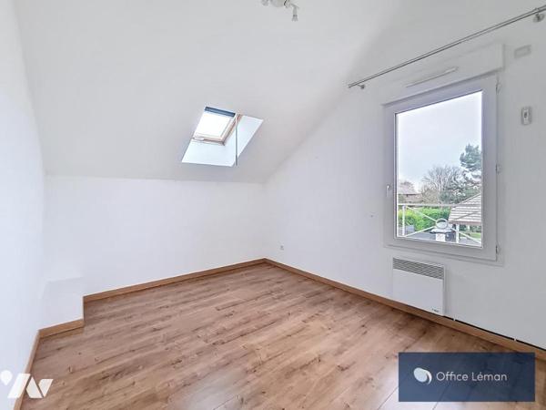 EN EXCLUSIVITÉ – Maison T4 de 115 m² avec jardin, terrasse et poêle à bois