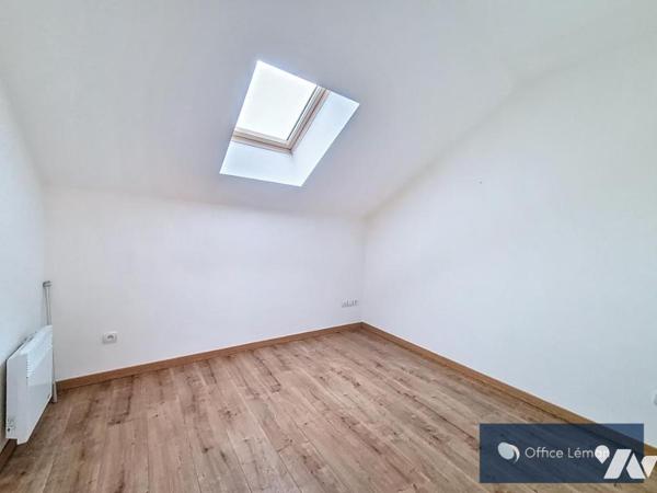 EN EXCLUSIVITÉ – Maison T4 de 115 m² avec jardin, terrasse et poêle à bois